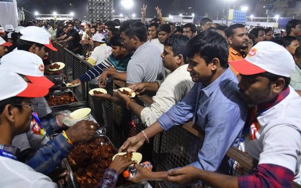 Chicken, egg mela attracts crowds