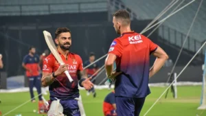 virat-kohli-in-rcb-camp