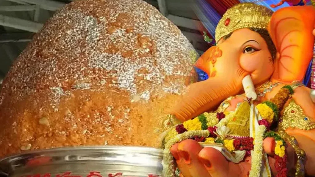 balapur-laddu-auction-2