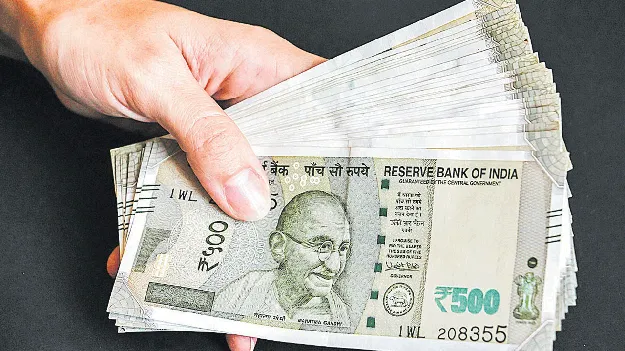 money_1918dc1376_V_gif--625x351-4g