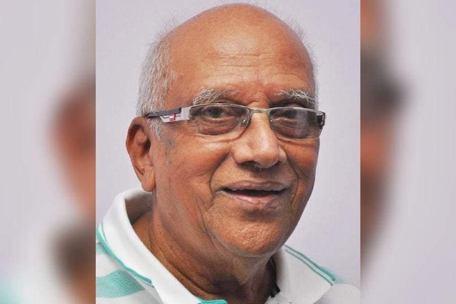 సింగీతం శ్రీనివాసరావు కన్నుమూత.. భారతీయ సినిమాకు ప్రయోగాల చిరునామాగా నిలిచిన దర్శకుడు 1 సింగీతం శ్రీనివాసరావు