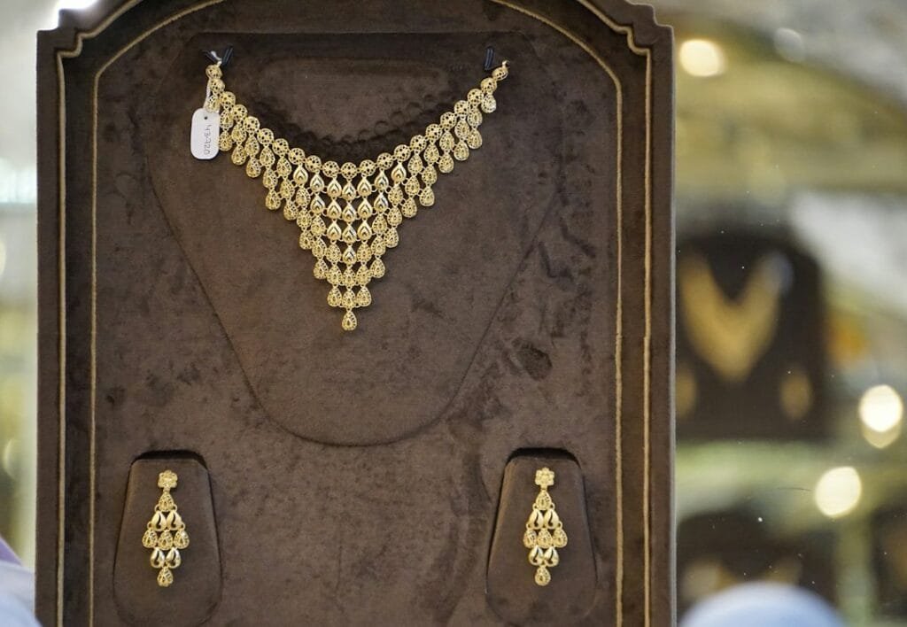 Gold Price Today: బంగారం మళ్లీ కదిలింది.. US Jobs Data ముందు మార్కెట్లో అప్రమత్తత 1 బంగారం ధరల ప్రతినిధి చిత్రం